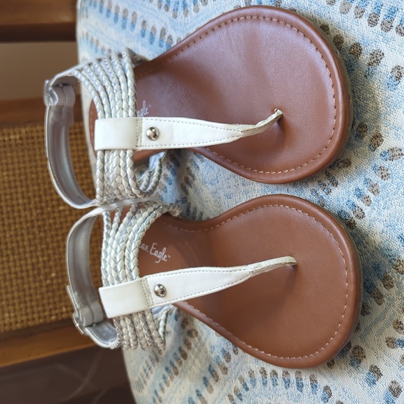 American Eagle Strappy Stud Thong Summer Sandals 8 White Silver - Picture 13 of 16